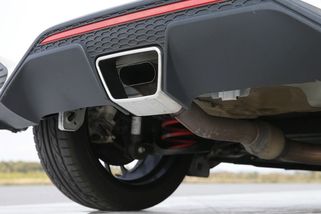 Devět zemí chce od Evropské komise datum zákazu prodeje aut na fosilní paliva - Novinky